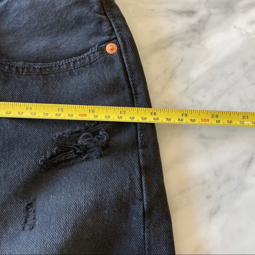 Levi’s High Rise Slouch Jean Short - Picture 7 of 8